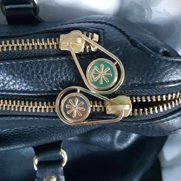 Isaac Mizrahi Womens Pocketbook Black Leather Tote shoulder Bag - Picture 3 of 9